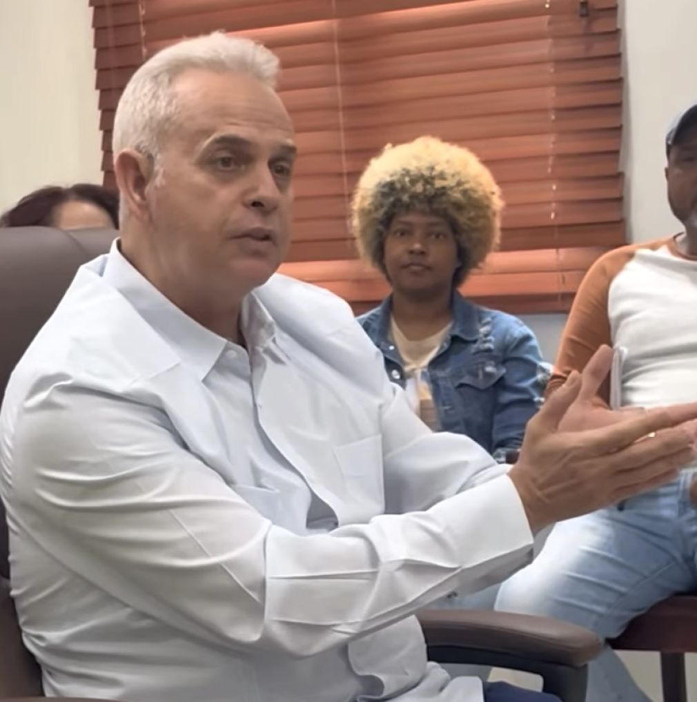El alcalde municipal, Joselito Abreu, se reunió con guías turísticos en procura de un turismo organizado.