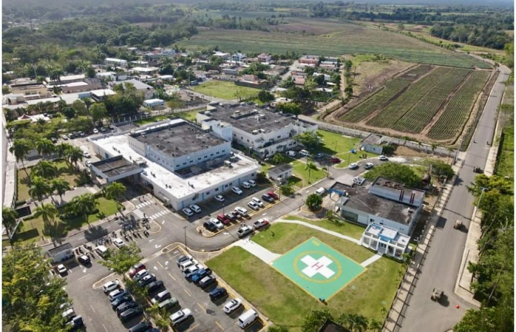 En los terrenos del Hospital Doctor Ángel Contreras también se entregó el Helipuerto de Monte Plata Caonabo Soriano.