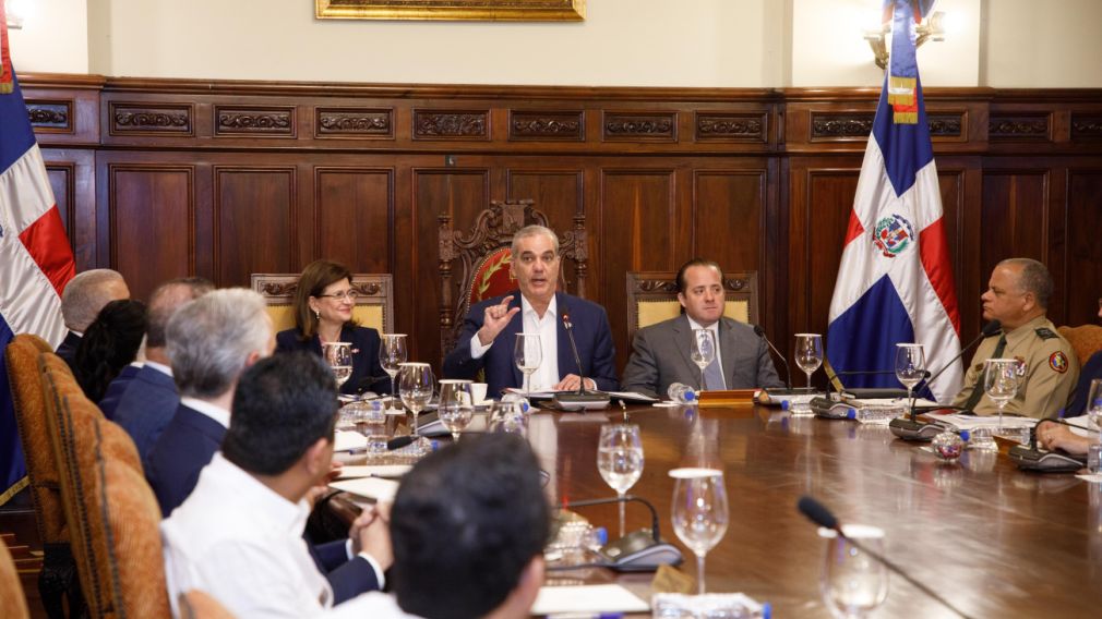 El presidente Luis Abinader dijo que con estas medidas busca generar una disponibilidad cercana a RD$40,000 millones.
